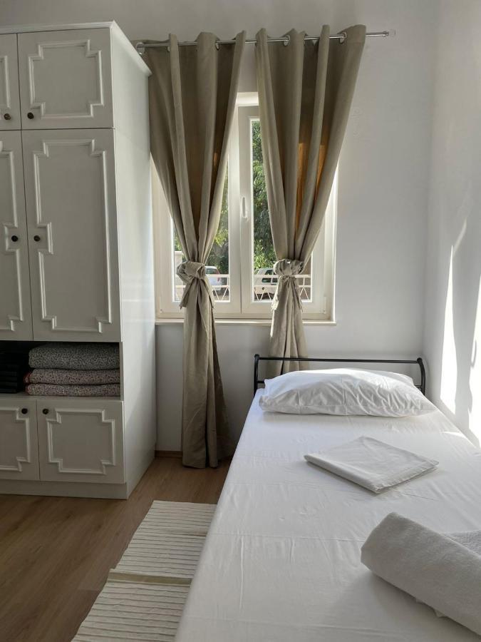 Holiday House Fila Turanj Exterior foto