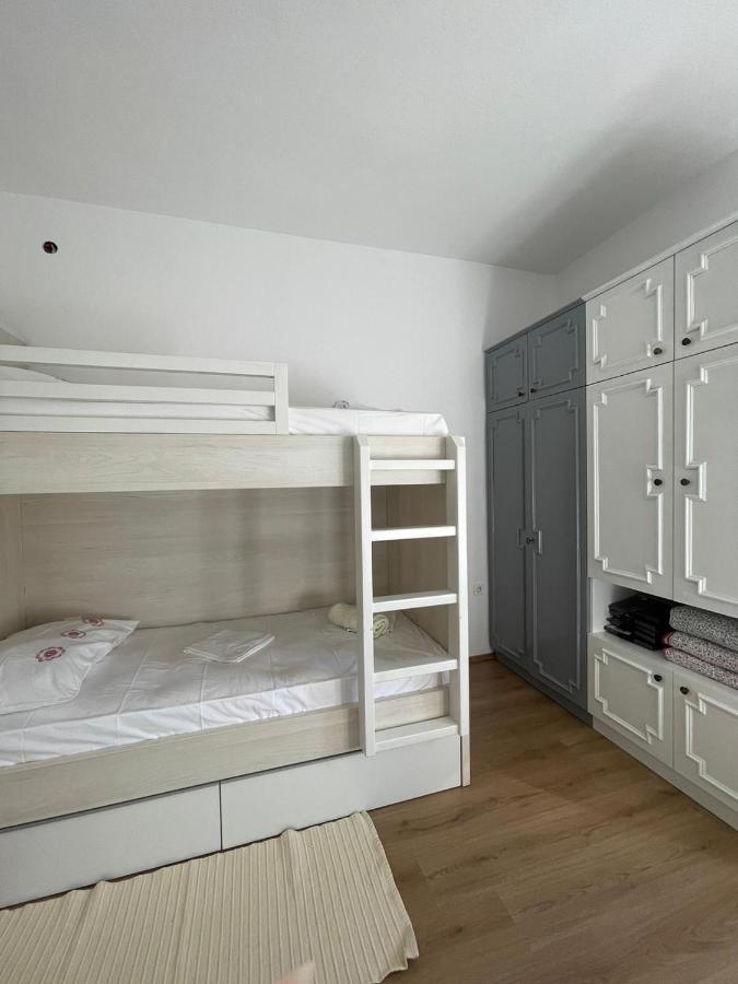 Holiday House Fila Turanj Exterior foto