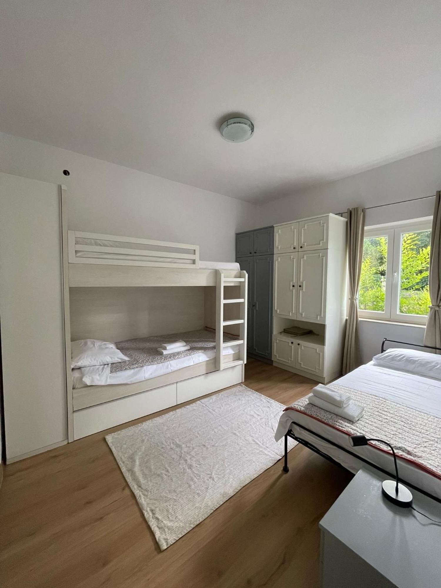 Holiday House Fila Turanj Exterior foto